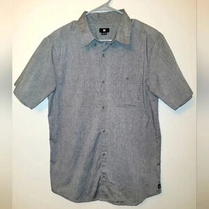 DC men's short sleeve button-up size medium gray with extra buttons LOTC